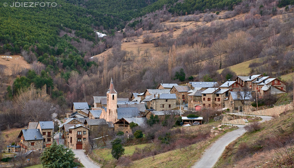 Iglesia de San Pere en Jou. Guingueta de Aneu