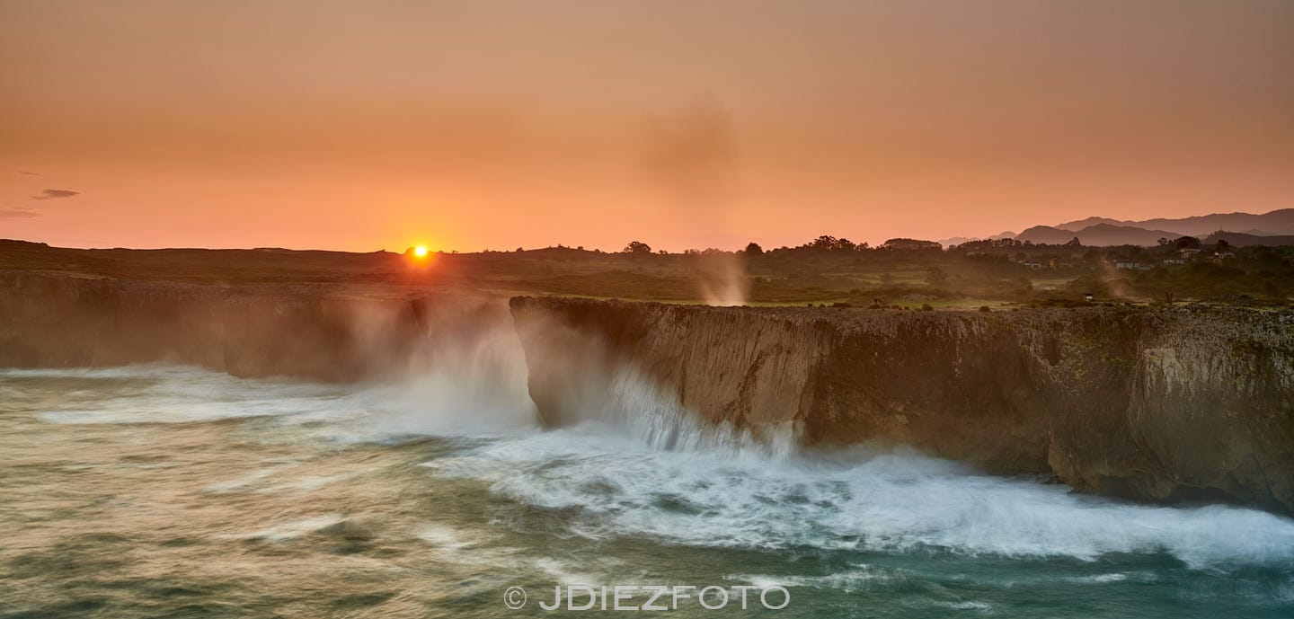 Amanecer sobre los Bufones de Pría